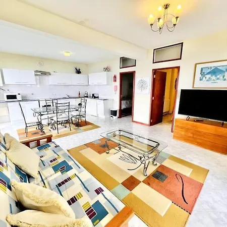 Guestready - Yellow House In The Mountain 3*