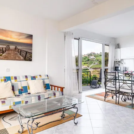 Pensjonat Guestready - Yellow House In The Mountain Ponta do Sol (Madeira)