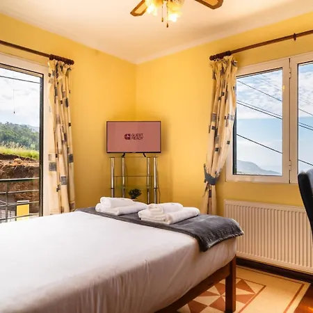 Guestready - Yellow House In The Mountain Pensjonat Ponta do Sol (Madeira)