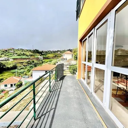 Гостевой дом Guestready - Yellow House In The Mountain 3*