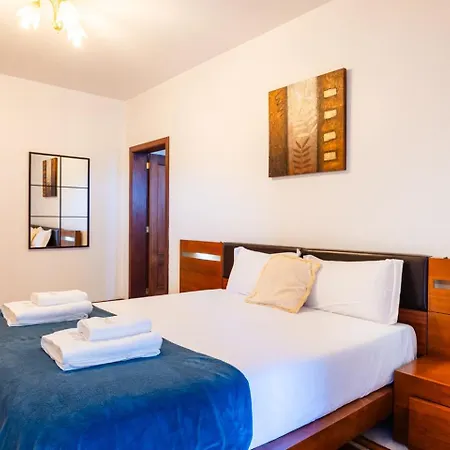 Гостевой дом Guestready - Yellow House In The Mountain Понта-ду-Сол