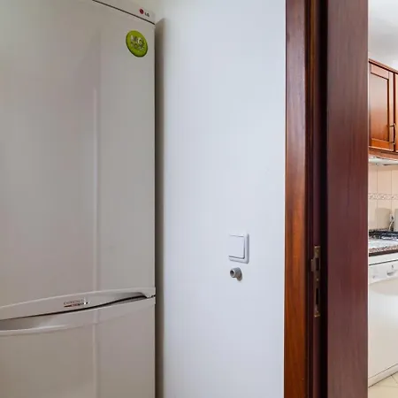 Guestready - Yellow House In The Mountain Гостевой дом Понта-ду-Сол