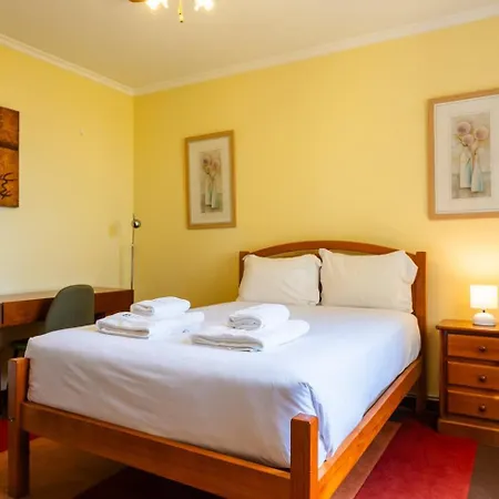 Гостевой дом Guestready - Yellow House In The Mountain Понта-ду-Сол