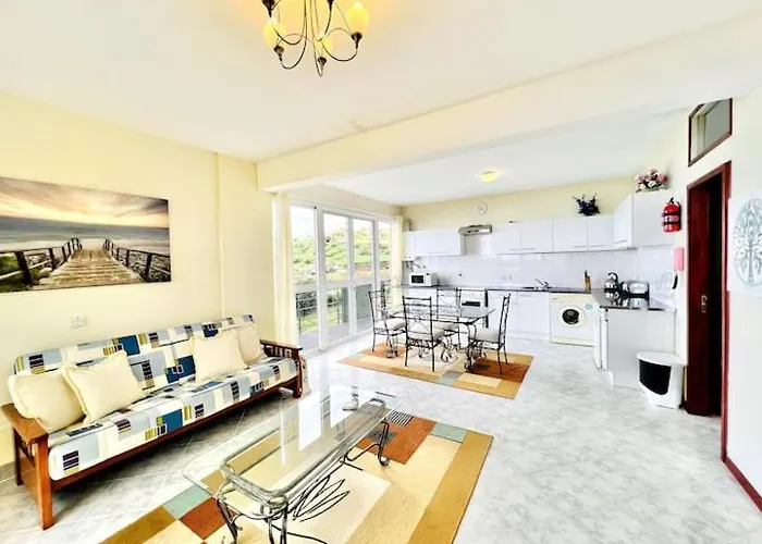 Guestready - Yellow House In The Mountain 招待所 3*