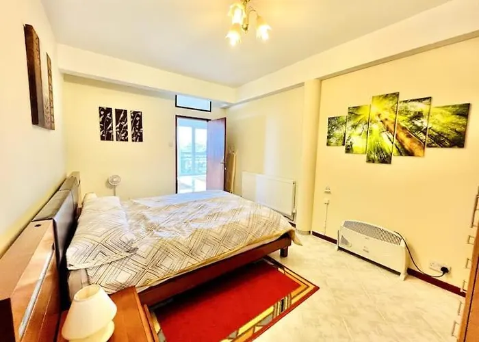 Guestready - Yellow House In The Mountain 招待所 蓬他达维托亚