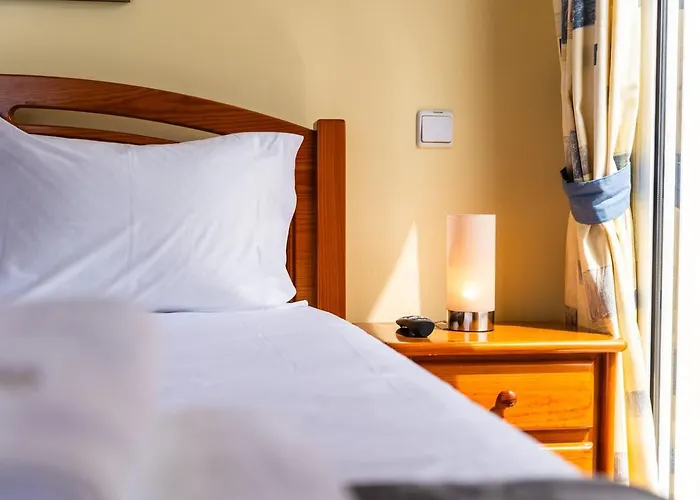 招待所 Guestready - Yellow House In The Mountain 蓬他达维托亚