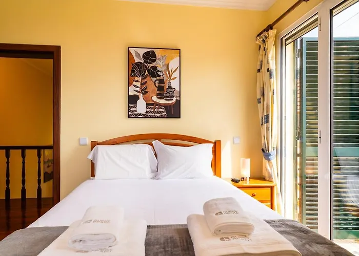 Guestready - Yellow House In The Mountain