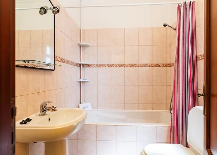 Guestready - Yellow House In The Mountain 招待所 蓬他达维托亚