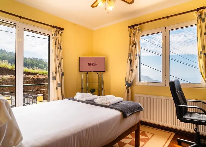 Guestready - Yellow House In The Mountain 招待所 蓬他达维托亚